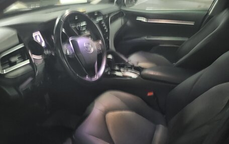 Toyota Camry, 2018 год, 2 190 000 рублей, 8 фотография
