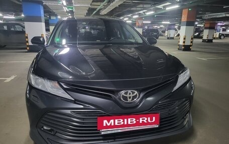 Toyota Camry, 2018 год, 2 190 000 рублей, 3 фотография
