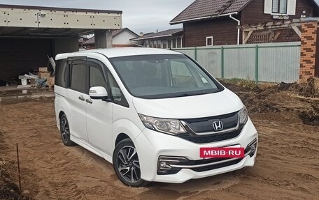 Honda Stepwgn IV, 2015 год, 1 950 000 рублей, 2 фотография