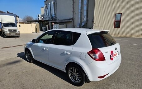 KIA cee'd I рестайлинг, 2011 год, 850 000 рублей, 3 фотография