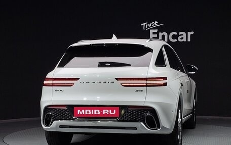 Genesis GV70, 2021 год, 3 940 000 рублей, 4 фотография
