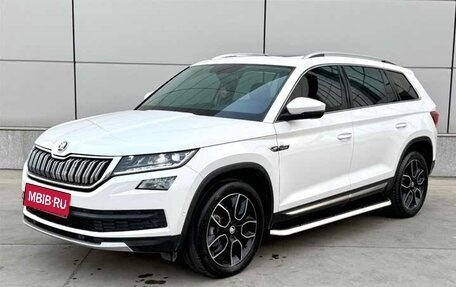 Skoda Kodiaq I, 2021 год, 2 400 000 рублей, 2 фотография