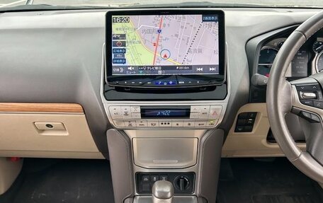 Toyota Land Cruiser Prado 150 рестайлинг 2, 2021 год, 4 000 000 рублей, 11 фотография