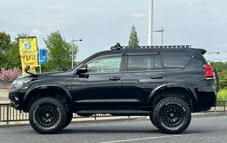 Toyota Land Cruiser Prado 150 рестайлинг 2, 2021 год, 4 000 000 рублей, 6 фотография