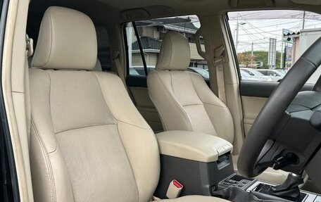 Toyota Land Cruiser Prado 150 рестайлинг 2, 2021 год, 4 000 000 рублей, 14 фотография