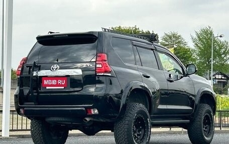 Toyota Land Cruiser Prado 150 рестайлинг 2, 2021 год, 4 000 000 рублей, 9 фотография