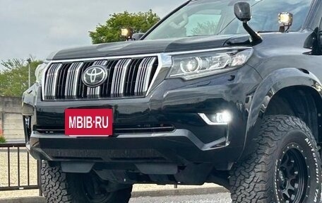 Toyota Land Cruiser Prado 150 рестайлинг 2, 2021 год, 4 000 000 рублей, 28 фотография