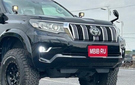 Toyota Land Cruiser Prado 150 рестайлинг 2, 2021 год, 4 000 000 рублей, 27 фотография