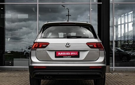 Volkswagen Tiguan II, 2017 год, 2 250 000 рублей, 4 фотография