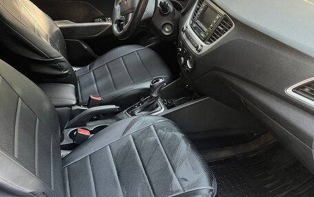 Hyundai Solaris II рестайлинг, 2018 год, 1 000 000 рублей, 6 фотография