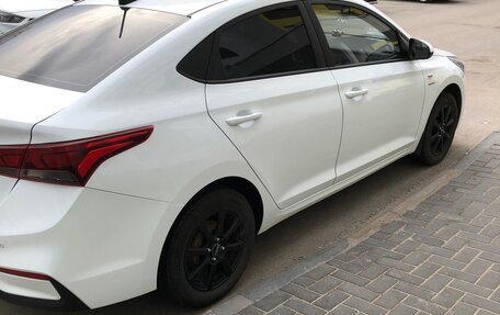 Hyundai Solaris II рестайлинг, 2019 год, 1 290 000 рублей, 3 фотография