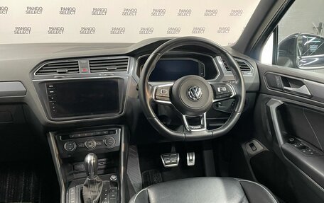 Volkswagen Tiguan II, 2019 год, 2 575 000 рублей, 3 фотография