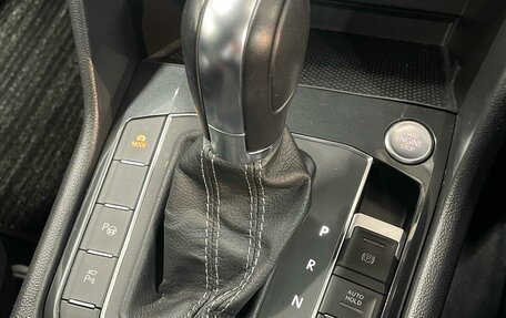 Volkswagen Tiguan II, 2019 год, 2 575 000 рублей, 11 фотография