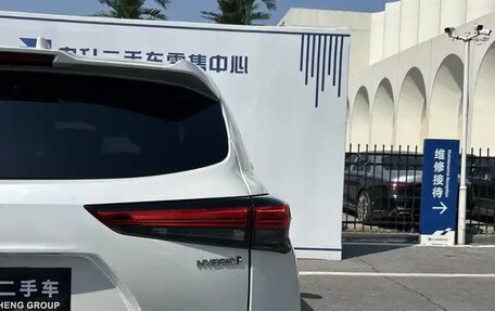 Toyota Highlander, 2021 год, 3 685 000 рублей, 8 фотография