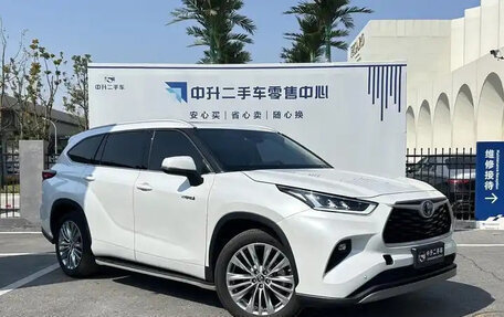 Toyota Highlander, 2021 год, 3 685 000 рублей, 3 фотография