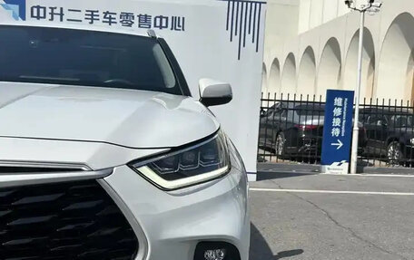 Toyota Highlander, 2021 год, 3 685 000 рублей, 4 фотография
