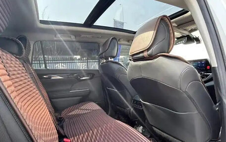 Toyota Highlander, 2021 год, 3 685 000 рублей, 13 фотография