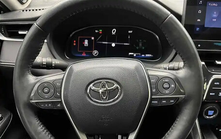 Toyota Venza, 2022 год, 3 365 000 рублей, 11 фотография