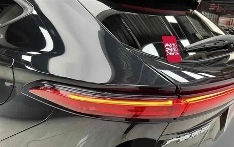 Toyota Venza, 2022 год, 3 365 000 рублей, 6 фотография