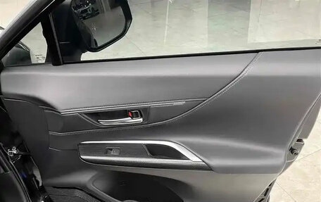 Toyota Venza, 2022 год, 3 365 000 рублей, 19 фотография