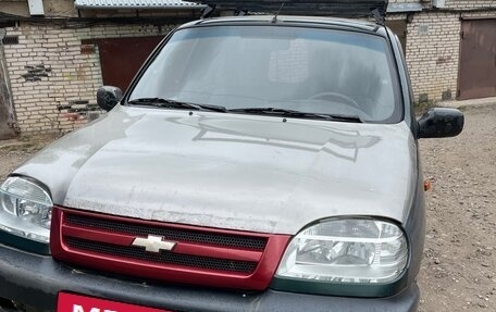 Chevrolet Niva I рестайлинг, 2003 год, 180 000 рублей, 2 фотография