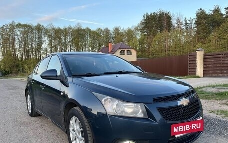 Chevrolet Cruze II, 2009 год, 540 000 рублей, 4 фотография