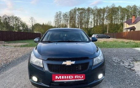 Chevrolet Cruze II, 2009 год, 540 000 рублей, 3 фотография
