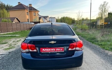 Chevrolet Cruze II, 2009 год, 540 000 рублей, 6 фотография
