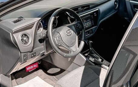 Toyota Corolla, 2018 год, 1 990 000 рублей, 7 фотография