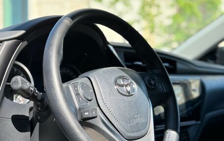 Toyota Corolla, 2018 год, 1 990 000 рублей, 10 фотография