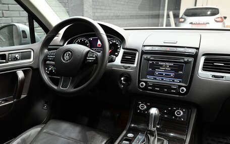 Volkswagen Touareg III, 2015 год, 3 440 000 рублей, 12 фотография