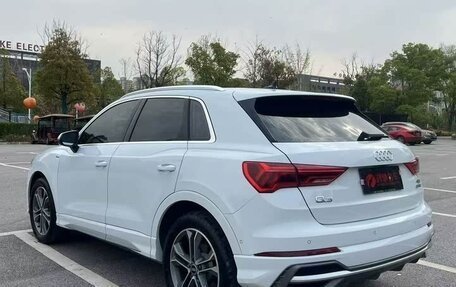 Audi Q3, 2022 год, 1 880 000 рублей, 4 фотография
