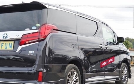 Toyota Alphard III, 2021 год, 4 210 000 рублей, 8 фотография