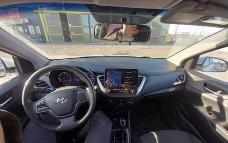 Hyundai Solaris II рестайлинг, 2017 год, 1 190 000 рублей, 2 фотография