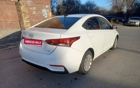 Hyundai Solaris II рестайлинг, 2017 год, 1 190 000 рублей, 4 фотография