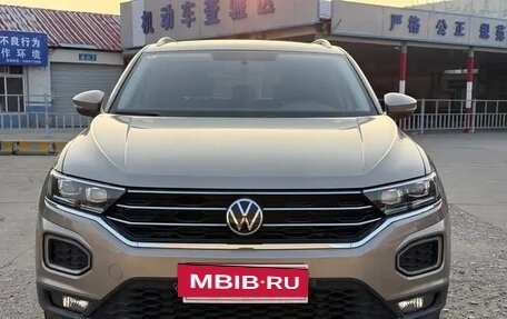 Volkswagen T-Roc I, 2021 год, 1 480 000 рублей, 2 фотография