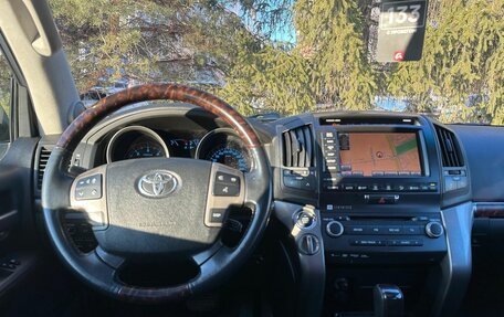 Toyota Land Cruiser 200, 2011 год, 2 749 000 рублей, 13 фотография