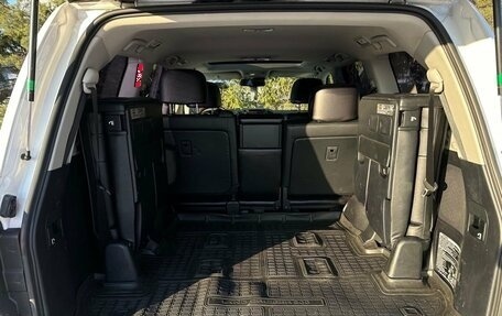 Toyota Land Cruiser 200, 2011 год, 2 749 000 рублей, 37 фотография