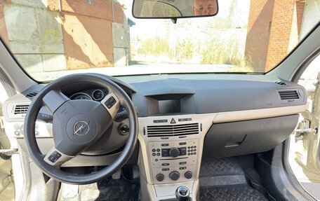 Opel Astra H, 2008 год, 800 000 рублей, 11 фотография