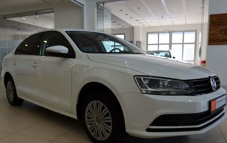 Volkswagen Jetta VI, 2017 год, 1 410 000 рублей, 3 фотография