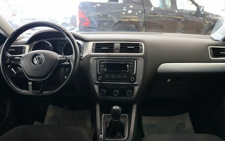 Volkswagen Jetta VI, 2017 год, 1 410 000 рублей, 15 фотография