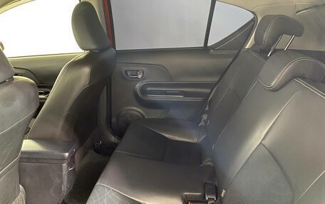 Toyota Aqua I, 2015 год, 999 000 рублей, 13 фотография