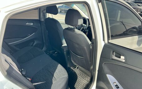 Hyundai Solaris II рестайлинг, 2015 год, 1 099 000 рублей, 17 фотография
