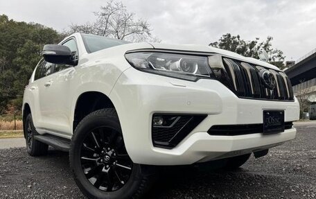 Toyota Land Cruiser Prado 150 рестайлинг 2, 2022 год, 3 899 123 рублей, 4 фотография