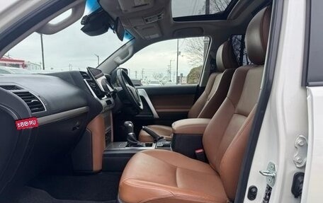 Toyota Land Cruiser Prado 150 рестайлинг 2, 2022 год, 3 899 123 рублей, 15 фотография