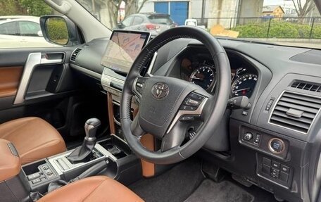 Toyota Land Cruiser Prado 150 рестайлинг 2, 2022 год, 3 899 123 рублей, 16 фотография