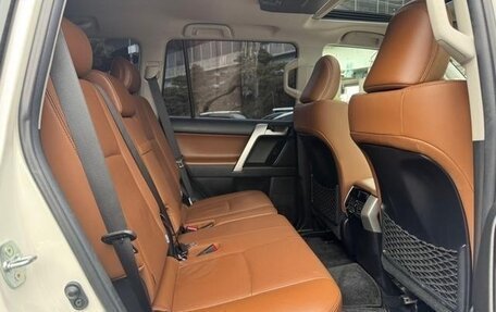 Toyota Land Cruiser Prado 150 рестайлинг 2, 2022 год, 3 899 123 рублей, 30 фотография