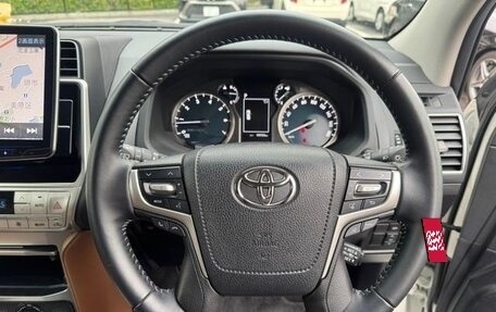 Toyota Land Cruiser Prado 150 рестайлинг 2, 2022 год, 3 899 123 рублей, 18 фотография