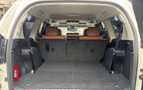 Toyota Land Cruiser Prado 150 рестайлинг 2, 2022 год, 3 899 123 рублей, 34 фотография