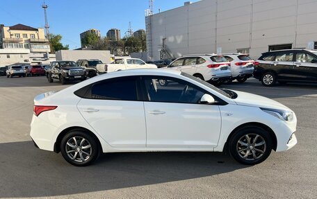 Hyundai Solaris II рестайлинг, 2018 год, 1 300 000 рублей, 4 фотография